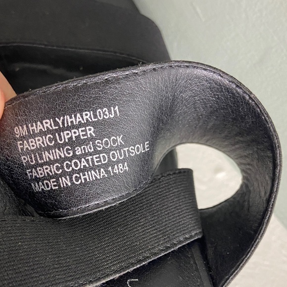 Steve Madden Harly Black Chunky Heel Sandals Elastic Strappy 9 M Lug Sole - Picture 7 of 11